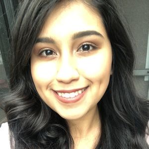 Meet your Posher, Mayra